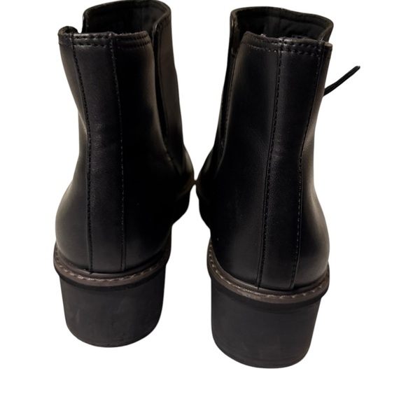 Women's ZEROGRAND City Wedge
Waterproof Chelsea Boots - Picture 7 of 16